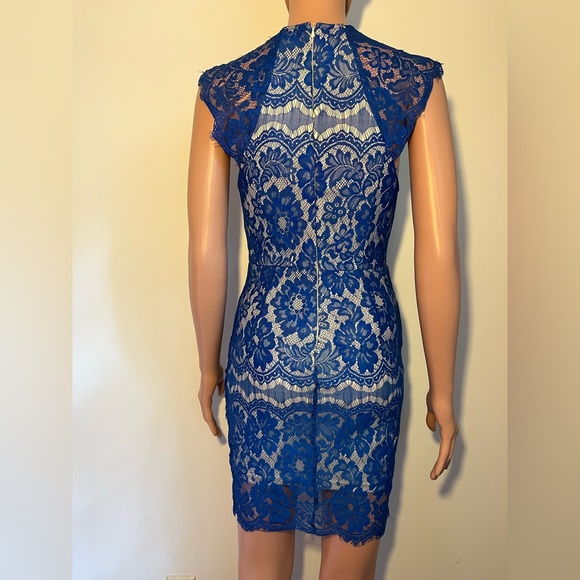 Shareen Evening Wear • Blue Lace Dress • Excellent Condition - Picture 6 of 8